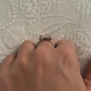 Cutie little silver bow ring🎀✨